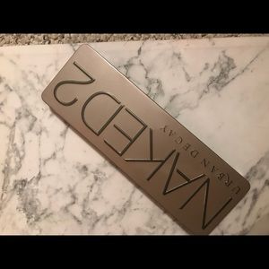 Gently used urban decay naked 2 palette ✨